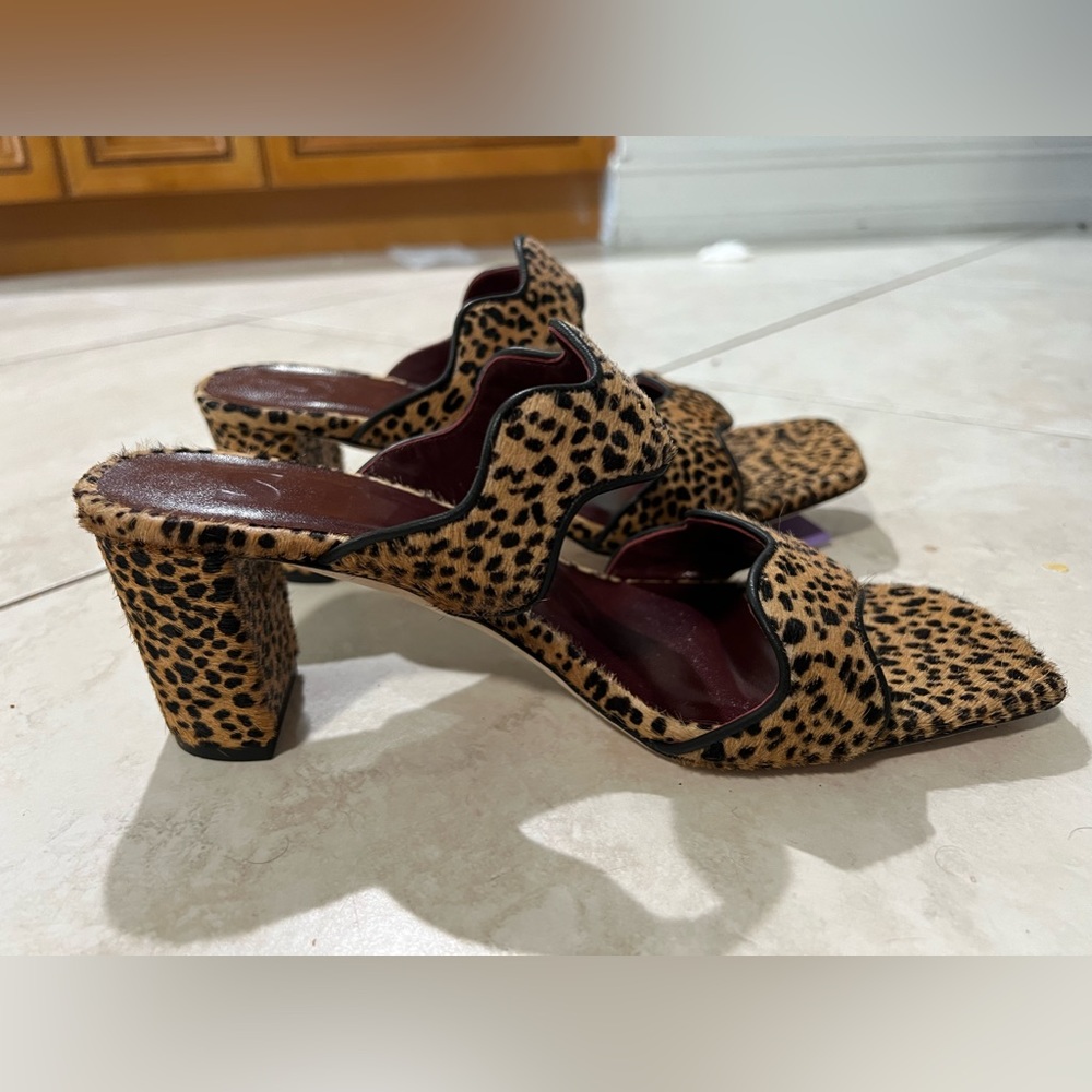 brand new womens STAUD heels. 36.5